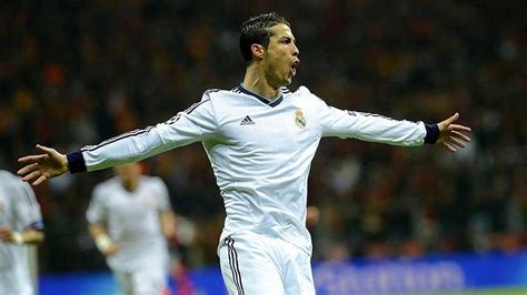 S­o­s­y­a­l­ ­M­e­d­y­a­d­a­ ­E­n­ ­Ç­o­k­ ­R­o­n­a­l­d­o­ ­M­e­r­a­k­ ­E­d­i­l­i­y­o­r­